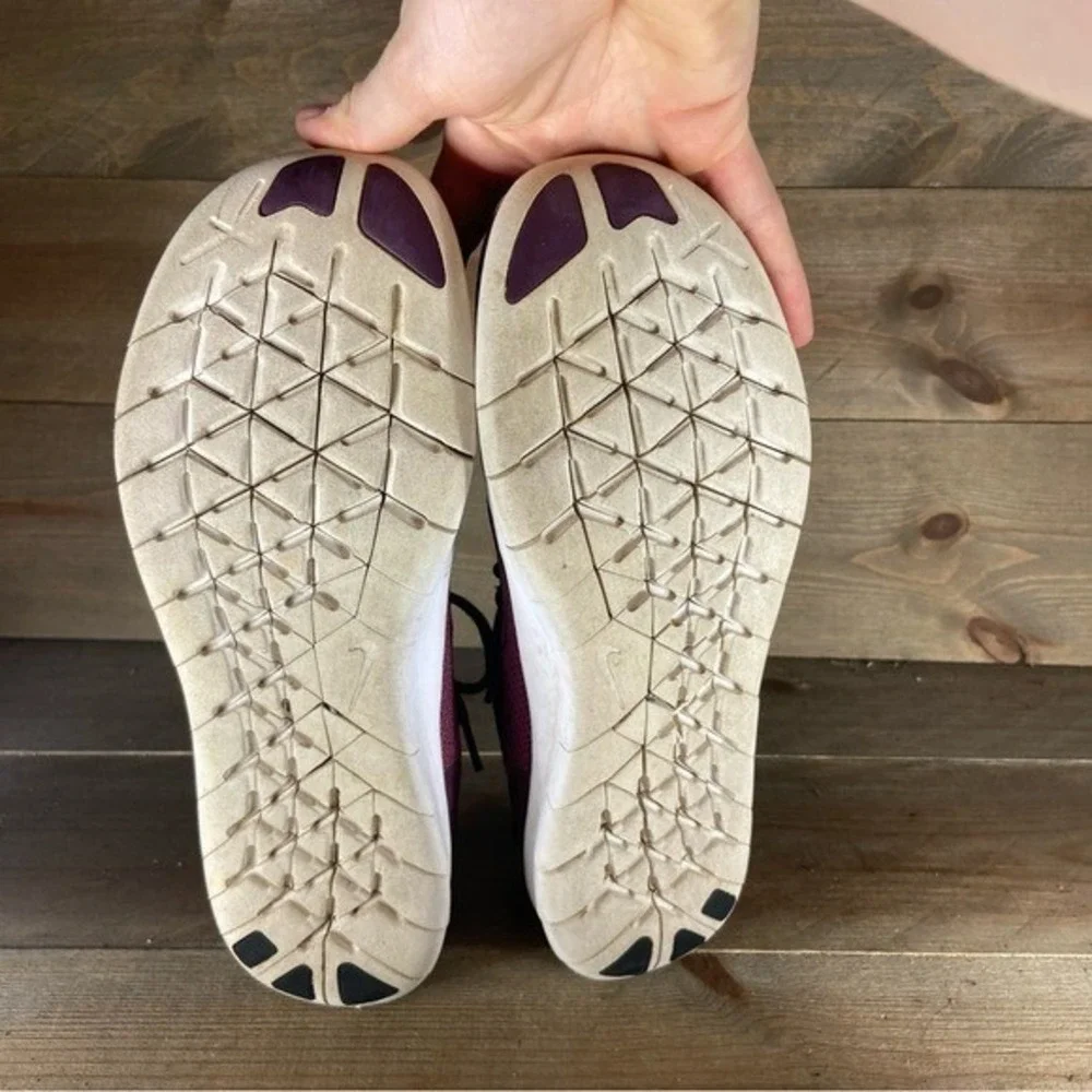 Nike free rn kids youth size 7 Y shoes purple athletic running sneakers